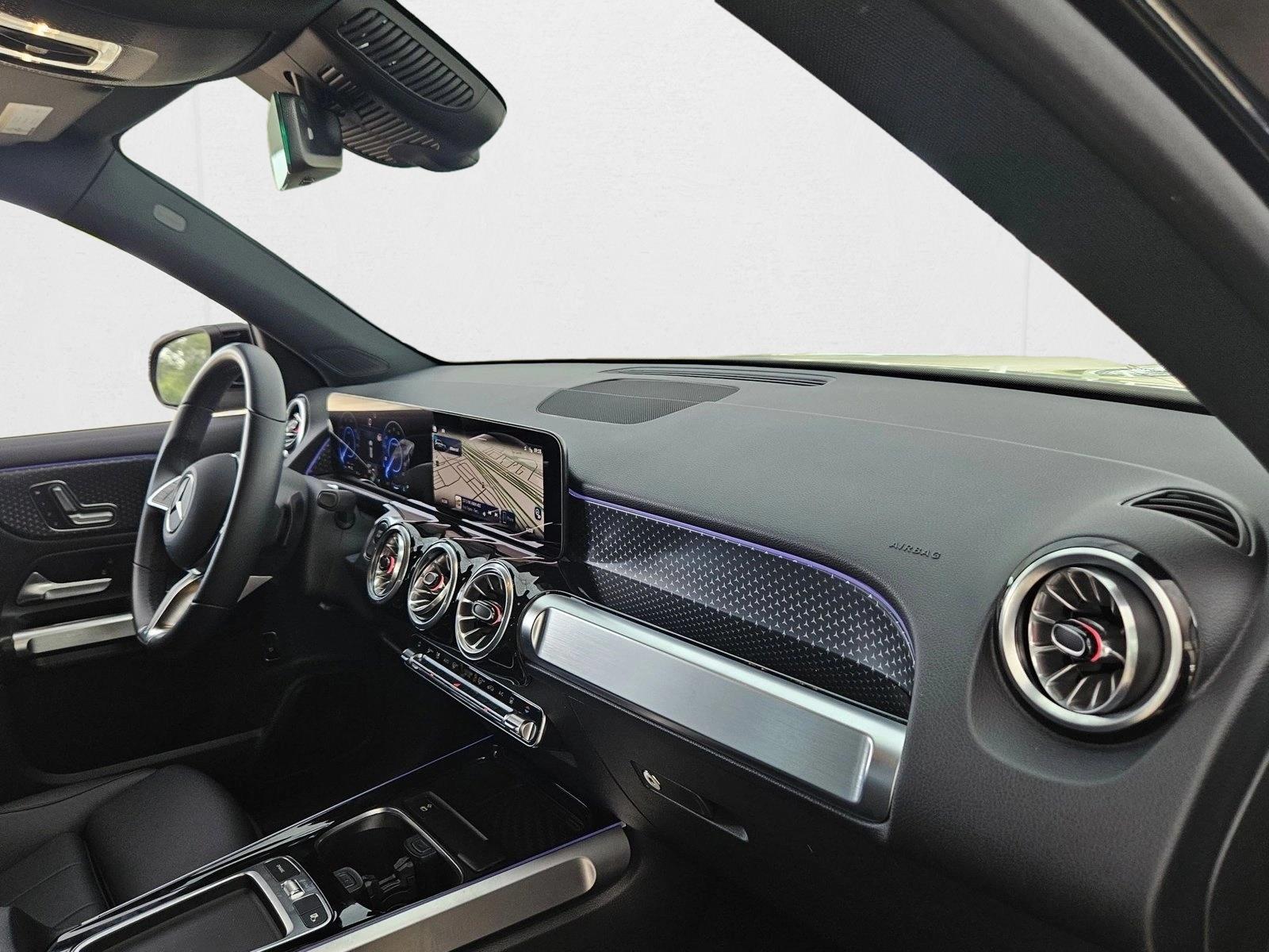 2024 Mercedes Benz EQB photo 16
