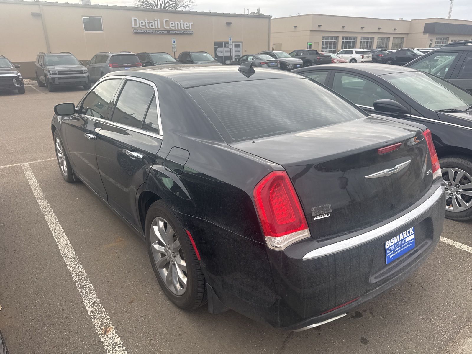 2016 Chrysler 300 C photo 4