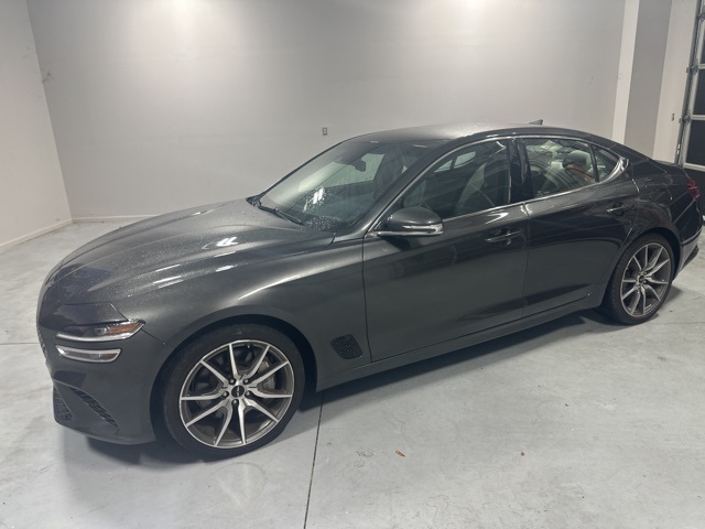 2024 Genesis G70 2.5T photo 2