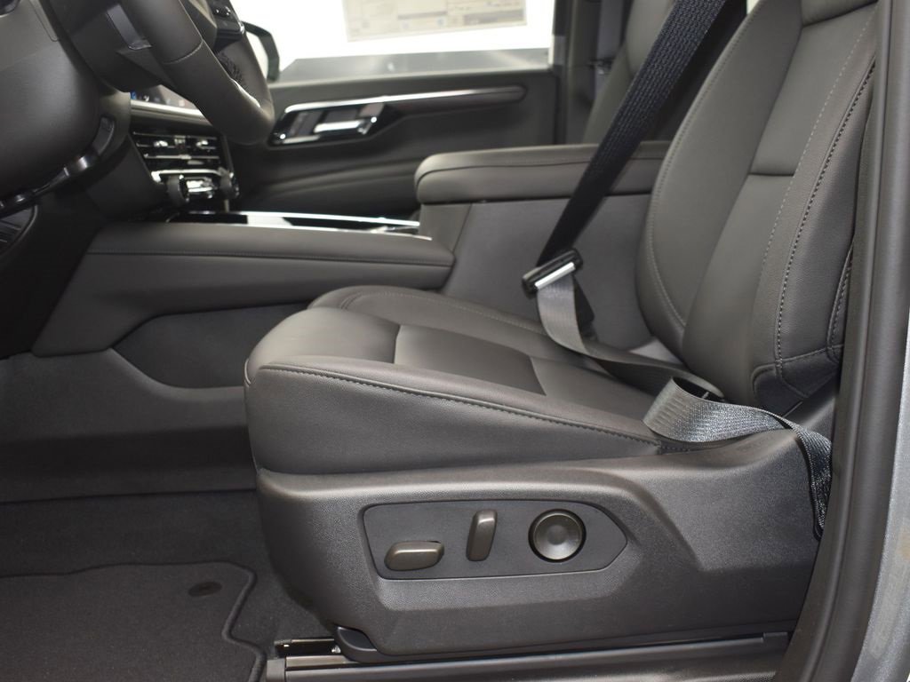 2026 Chevrolet Tahoe LT photo 12