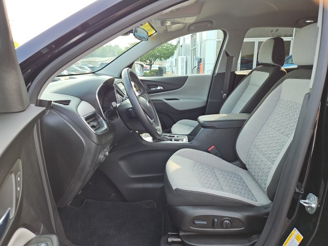 2023 Chevrolet Equinox LT photo 24