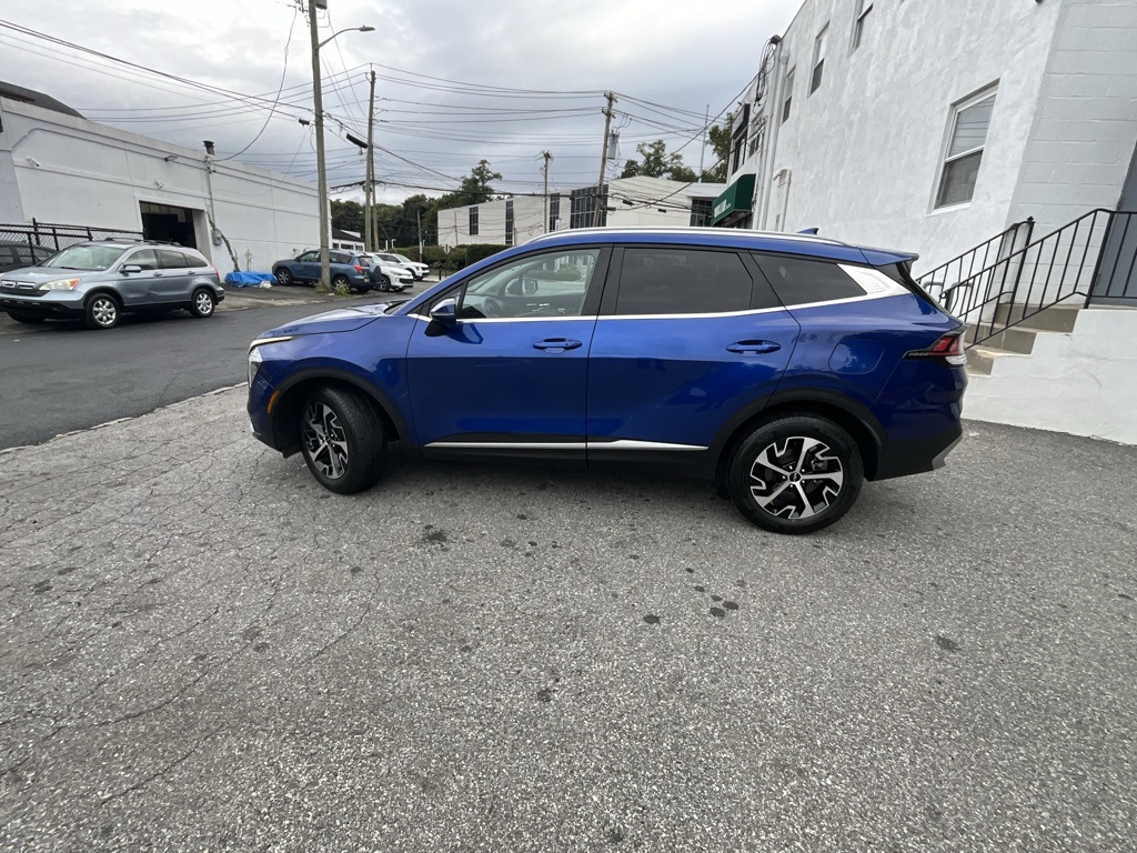 2023 Kia Sportage EX photo 3