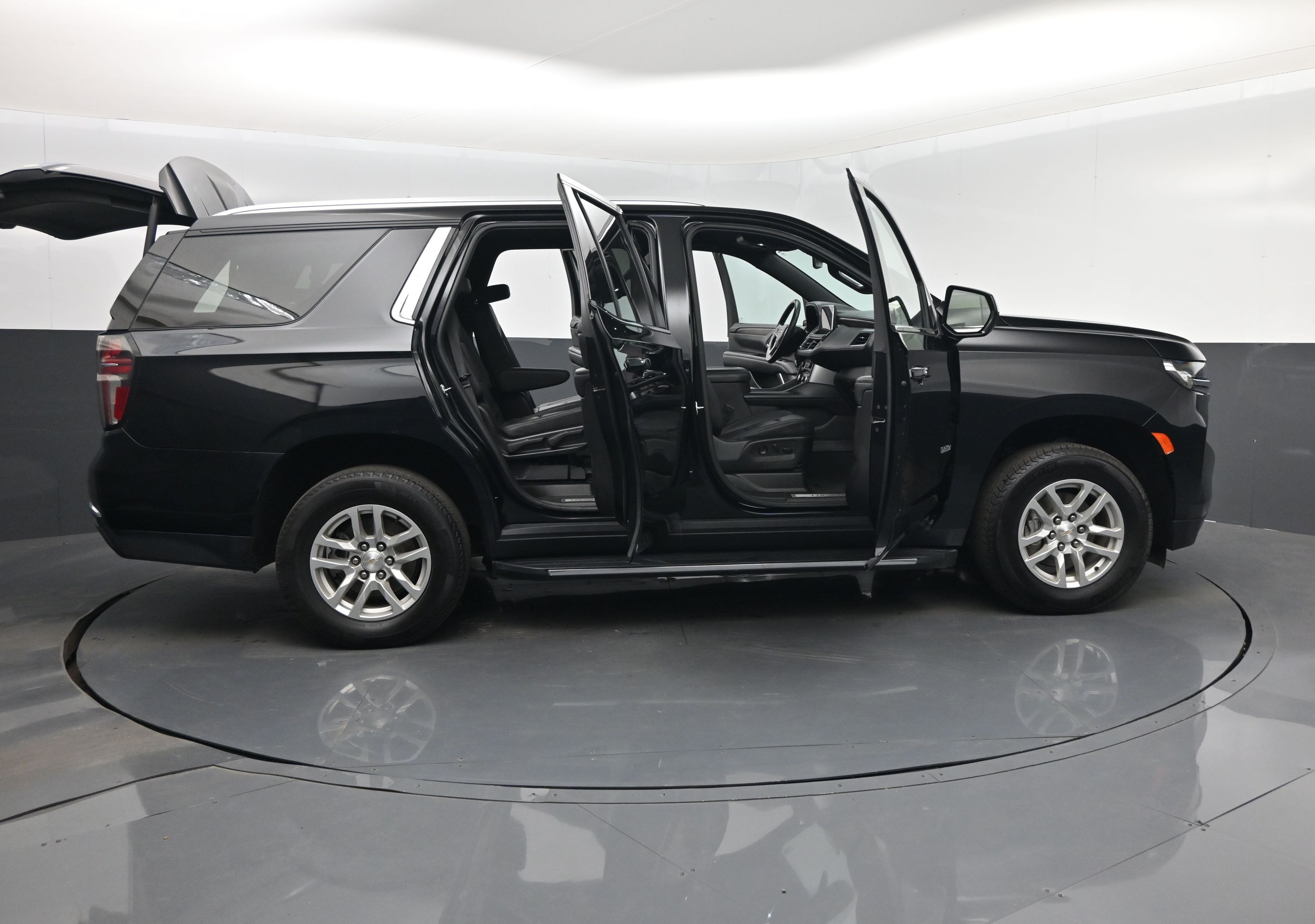 2023 Chevrolet Tahoe LT photo 31