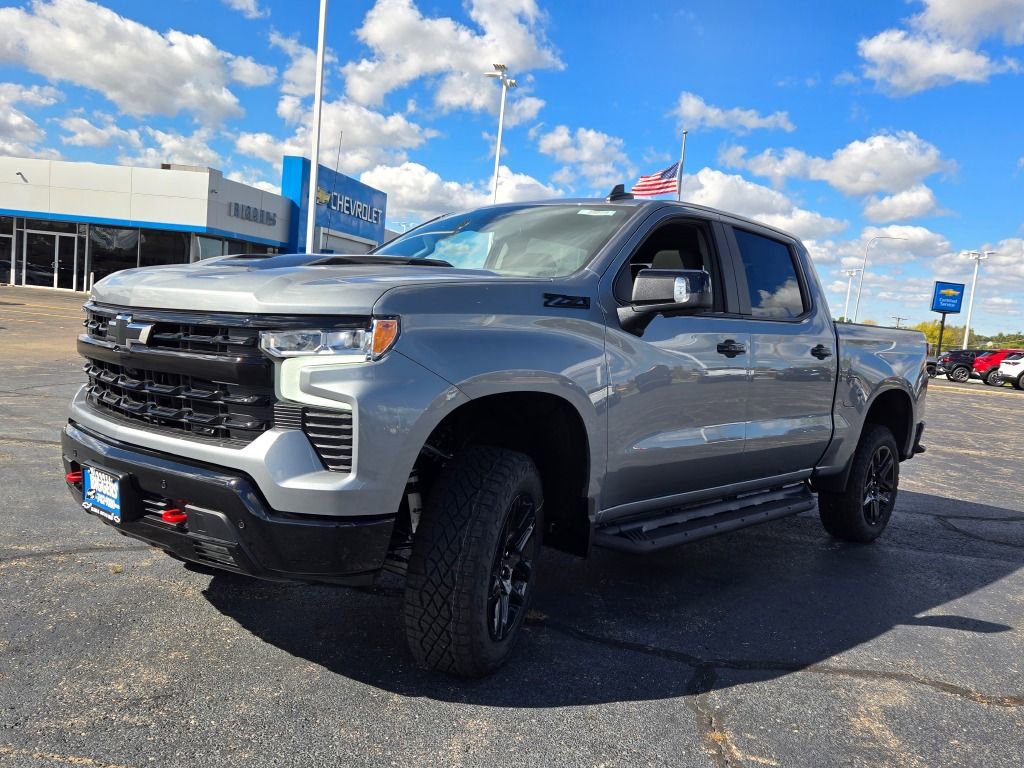 2026 Chevrolet Silverado Trail Boss LT photo 2