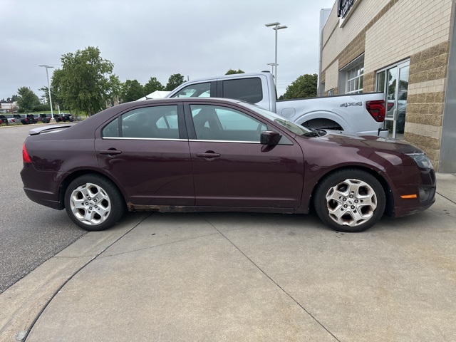 Used 2011 Ford Fusion SE with VIN 3FAHP0HA8BR267200 for sale in Apple Valley, Minnesota