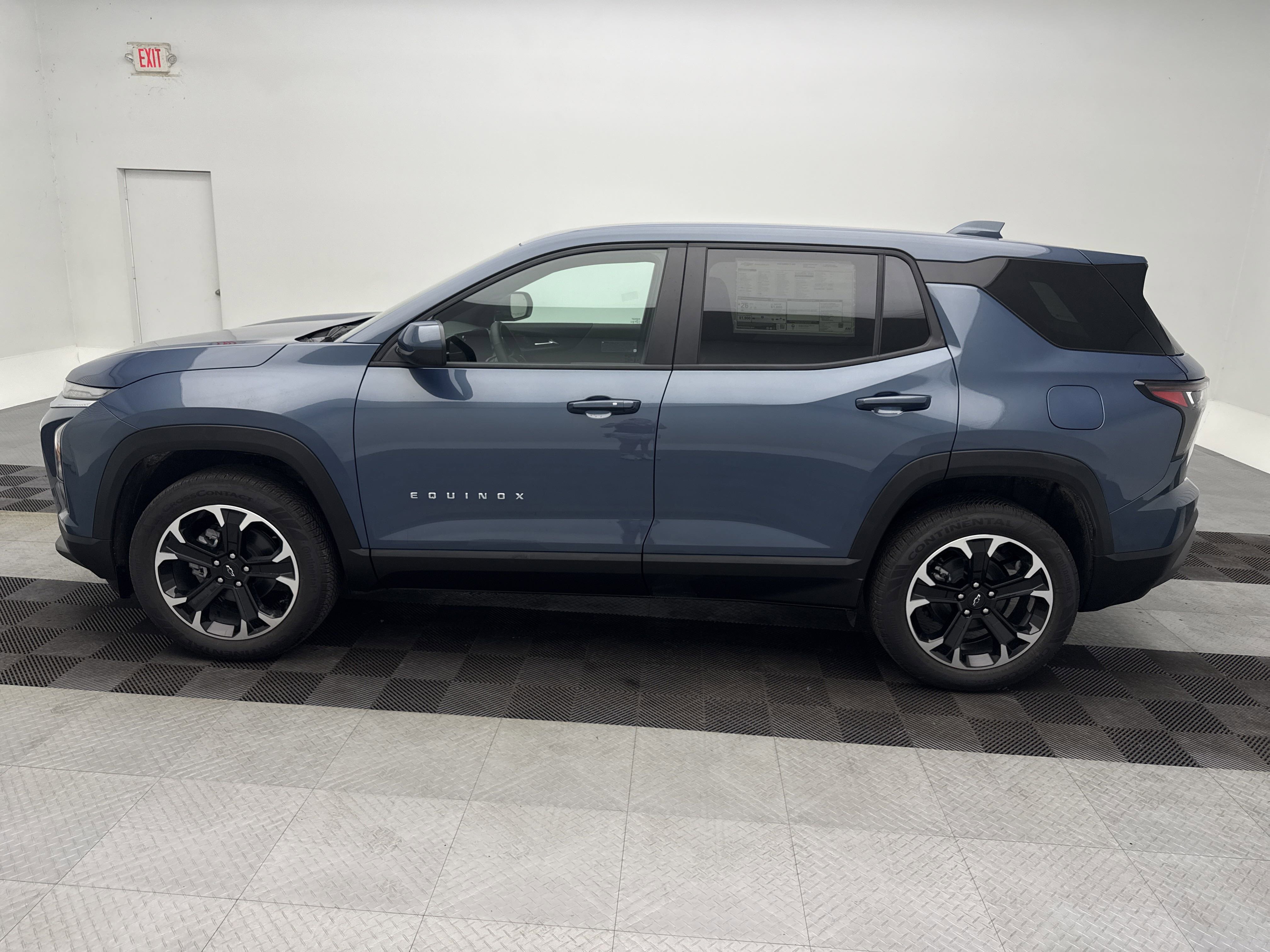 2026 Chevrolet Equinox LT photo 3