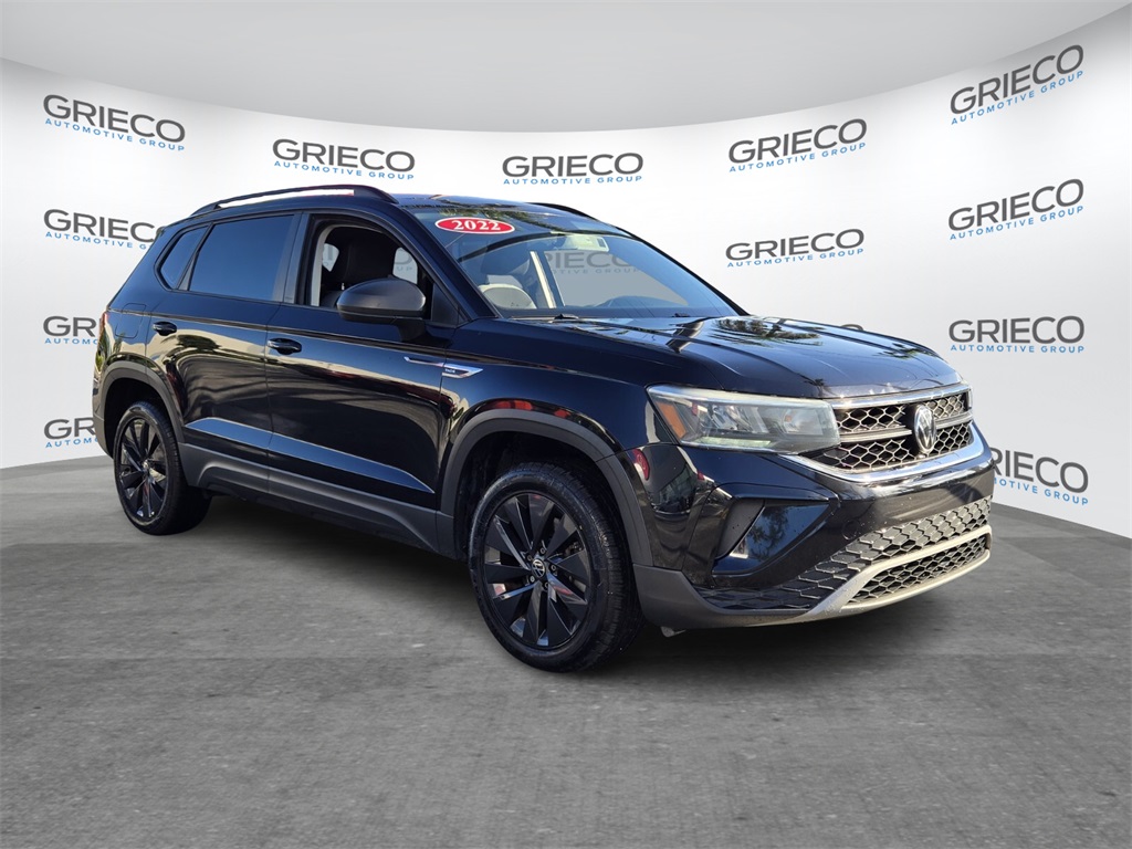 2022 Volkswagen Taos S's photo
