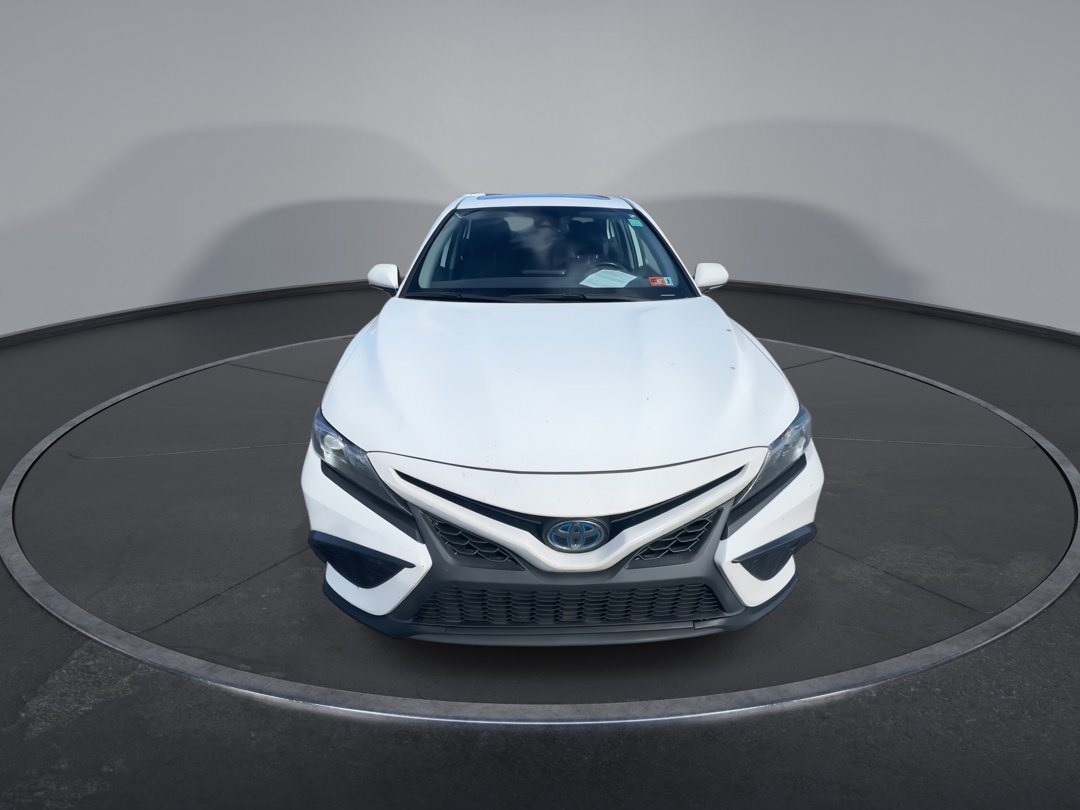 2021 Toyota Camry Hybrid SE photo 3