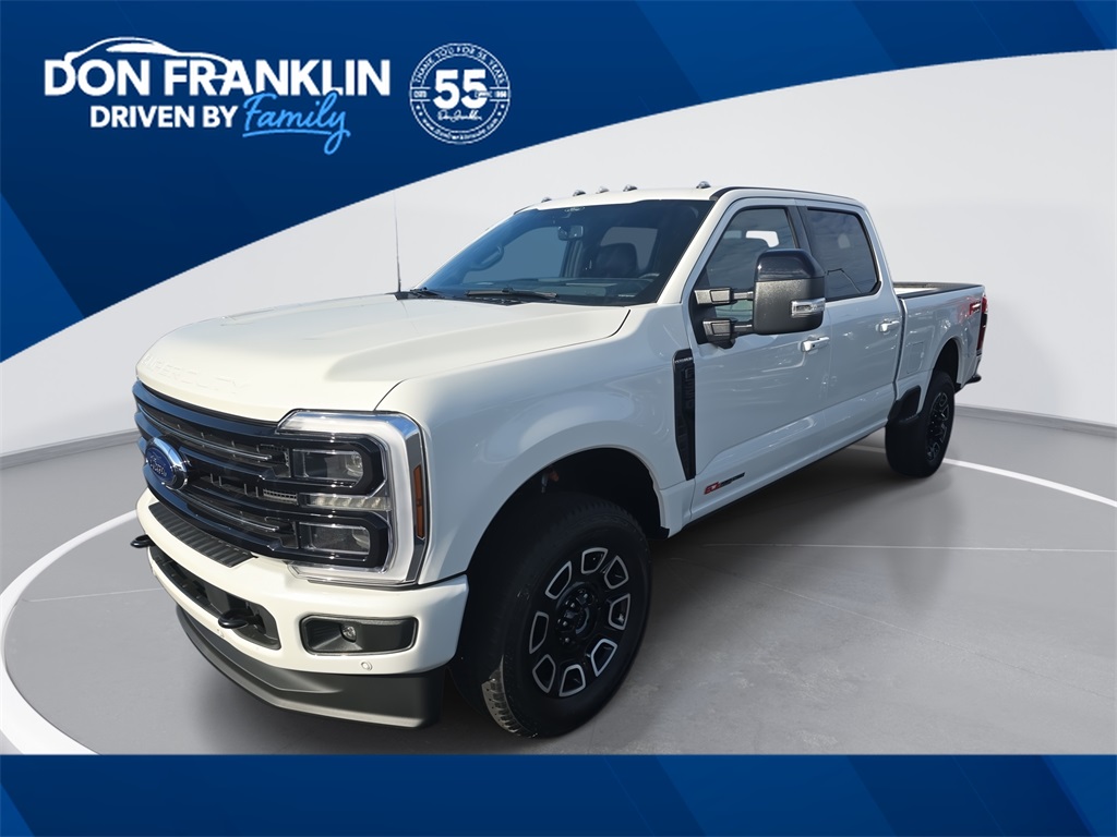 2026 Ford F-350 Super Duty Platinum's photo