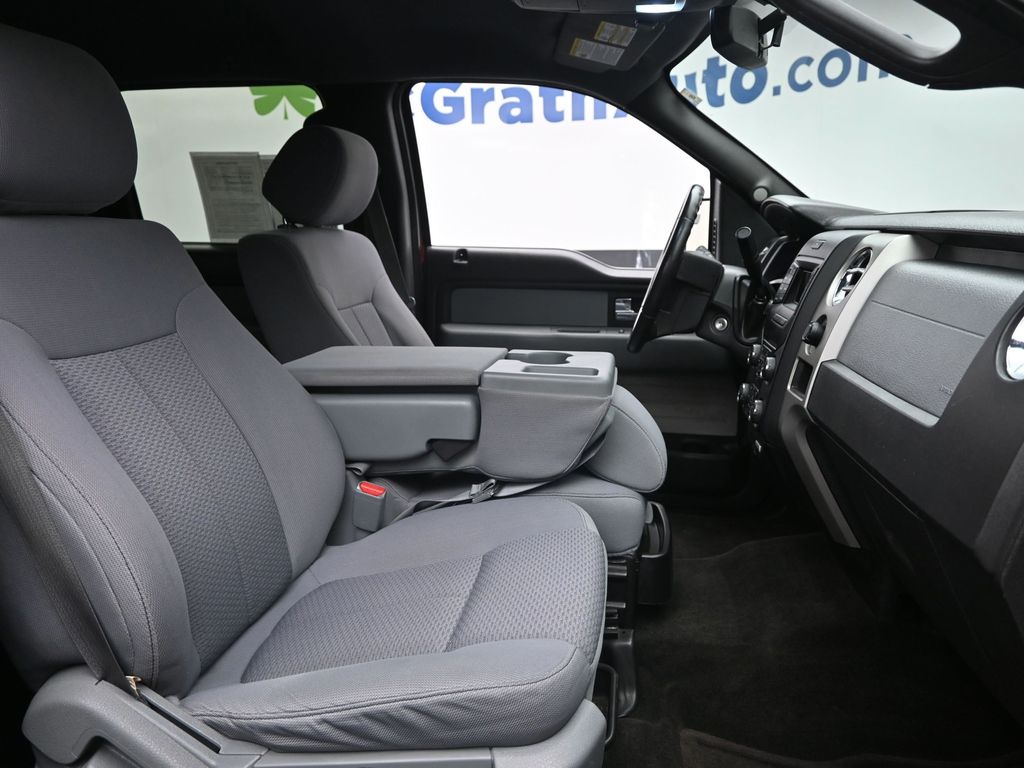 2014 Ford F-150 XLT photo 4