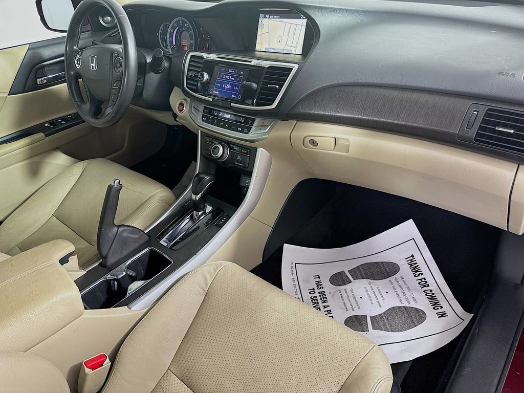 2013 Honda Accord Touring photo 34