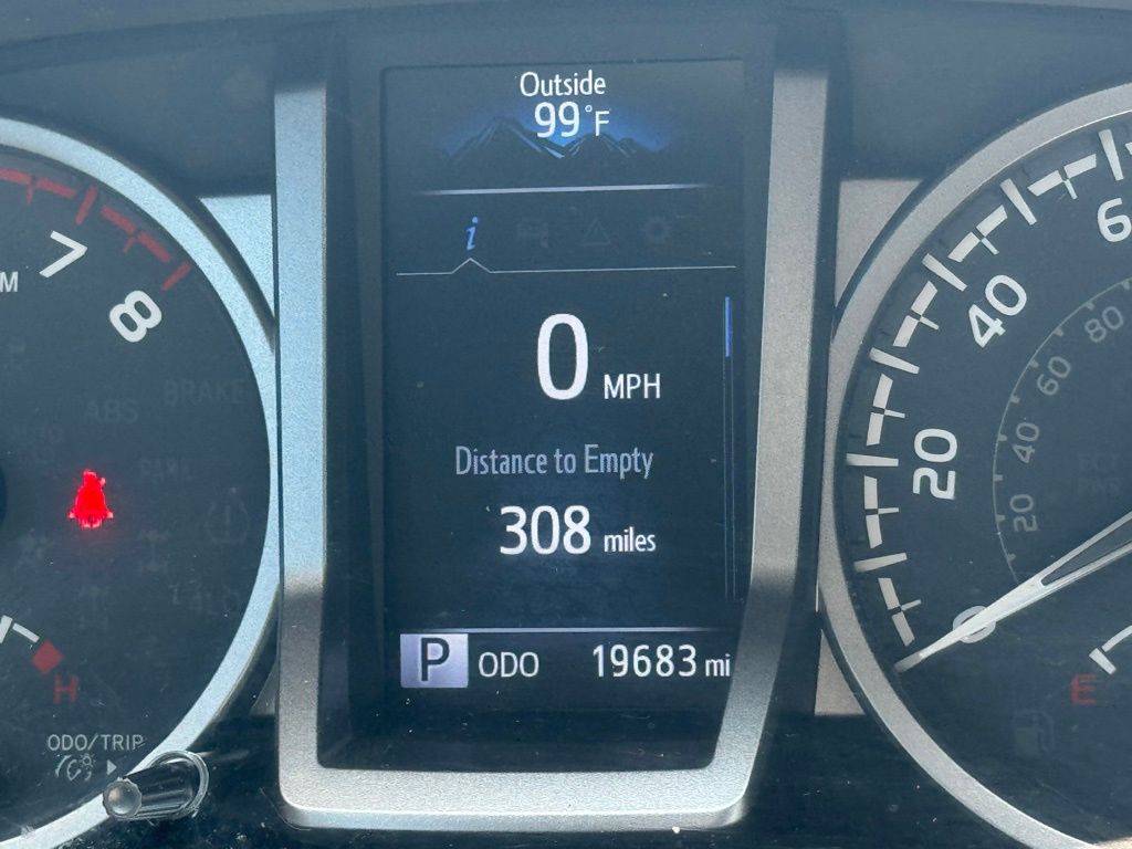 2023 Toyota Tacoma SR5 V6 photo 3