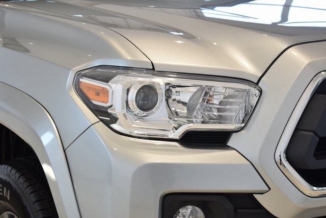 2023 Toyota Tacoma SR5 photo 2