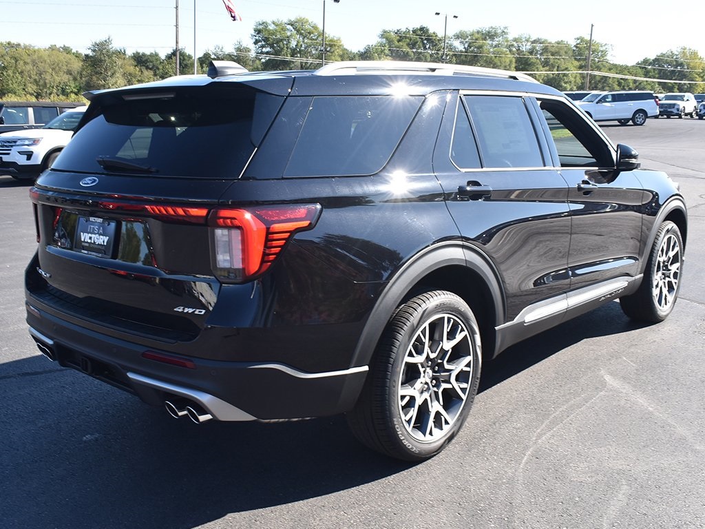 2025 Ford Explorer Platinum photo 14