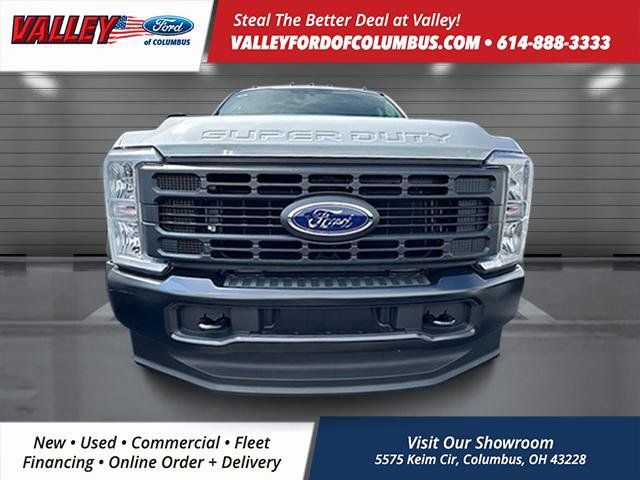 2024 Ford F-550 photo 2