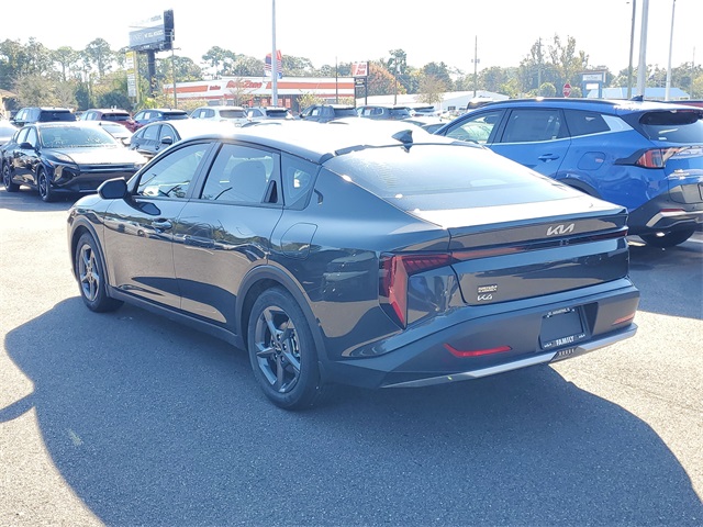 2025 Kia K4 LXS photo 4