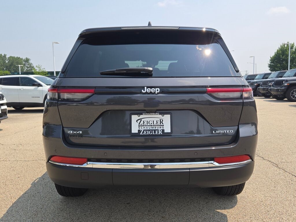 2025 Jeep Grand Cherokee Limited photo 11
