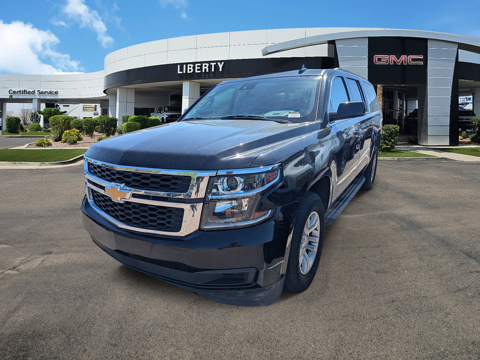 2020 Chevrolet Suburban LT photo 5