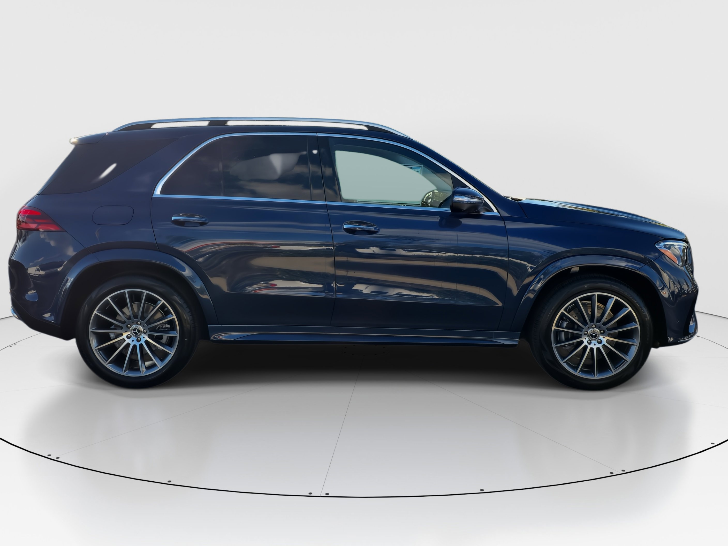 2026 Mercedes Benz GLE 350 4MATIC photo 2