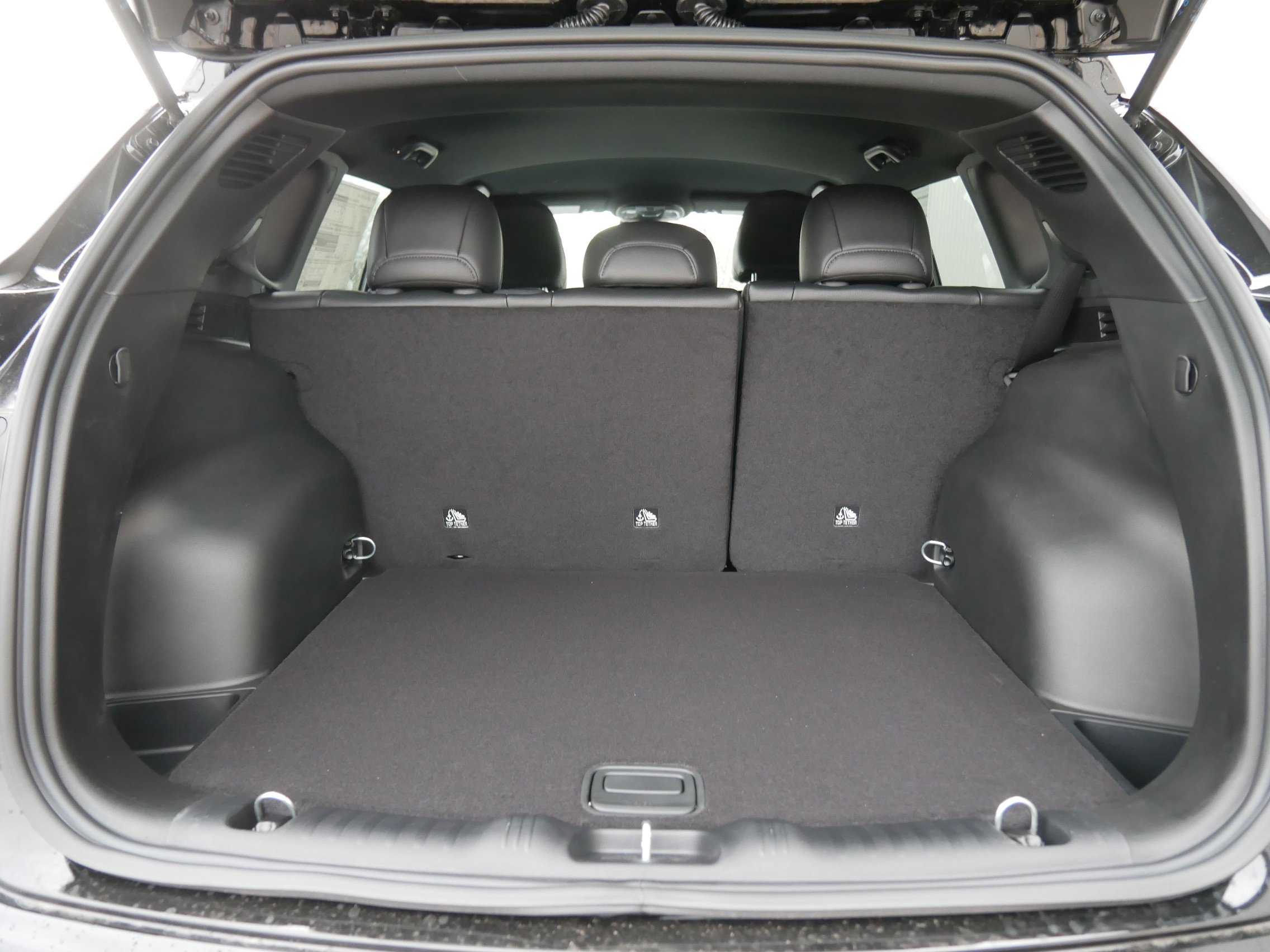 2025 Jeep Compass Latitude photo 4