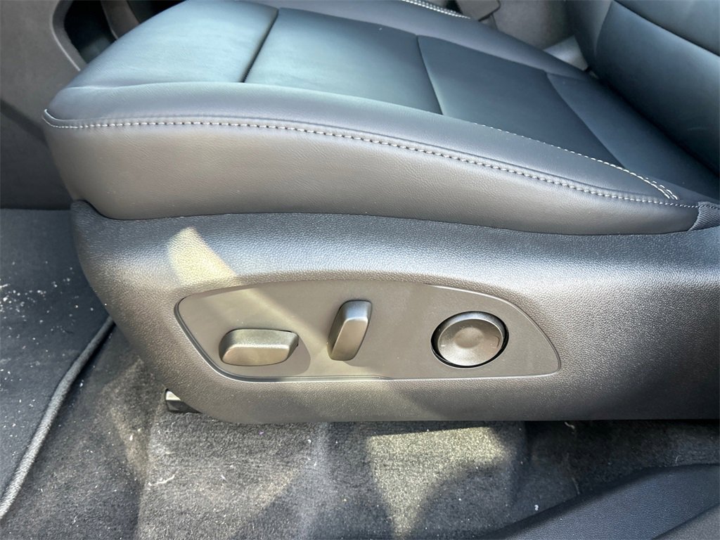 2026 GMC ACADIA - Image 16