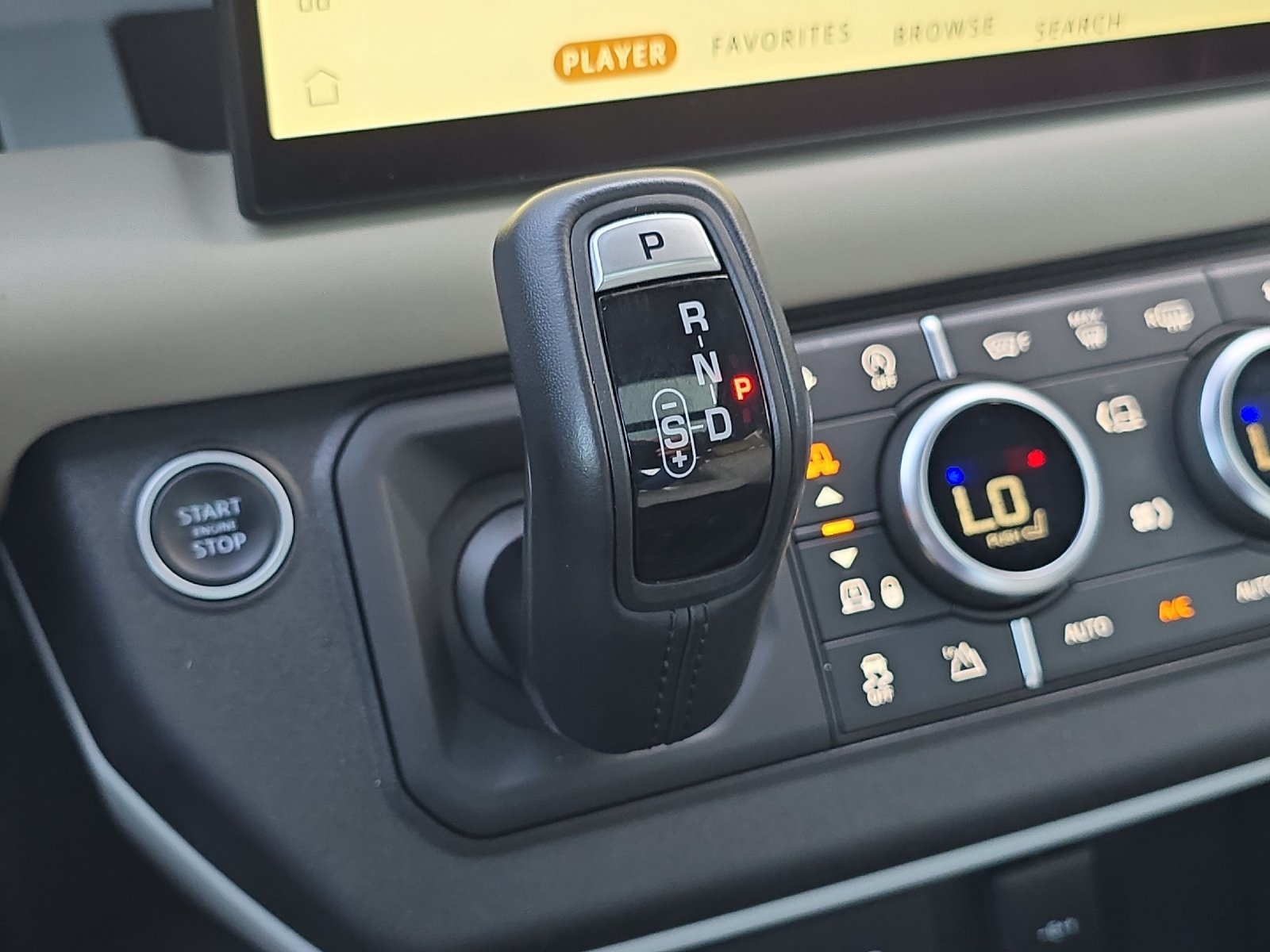 2022 Land Rover Defender 110 XS Edition photo 19