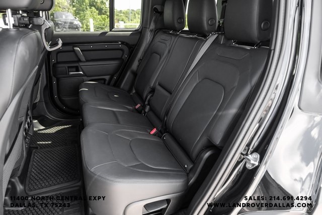 2025 Land Rover Defender 110 X-Dynamic SE photo 35