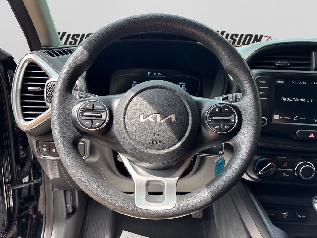2023 Kia Soul LX photo 18