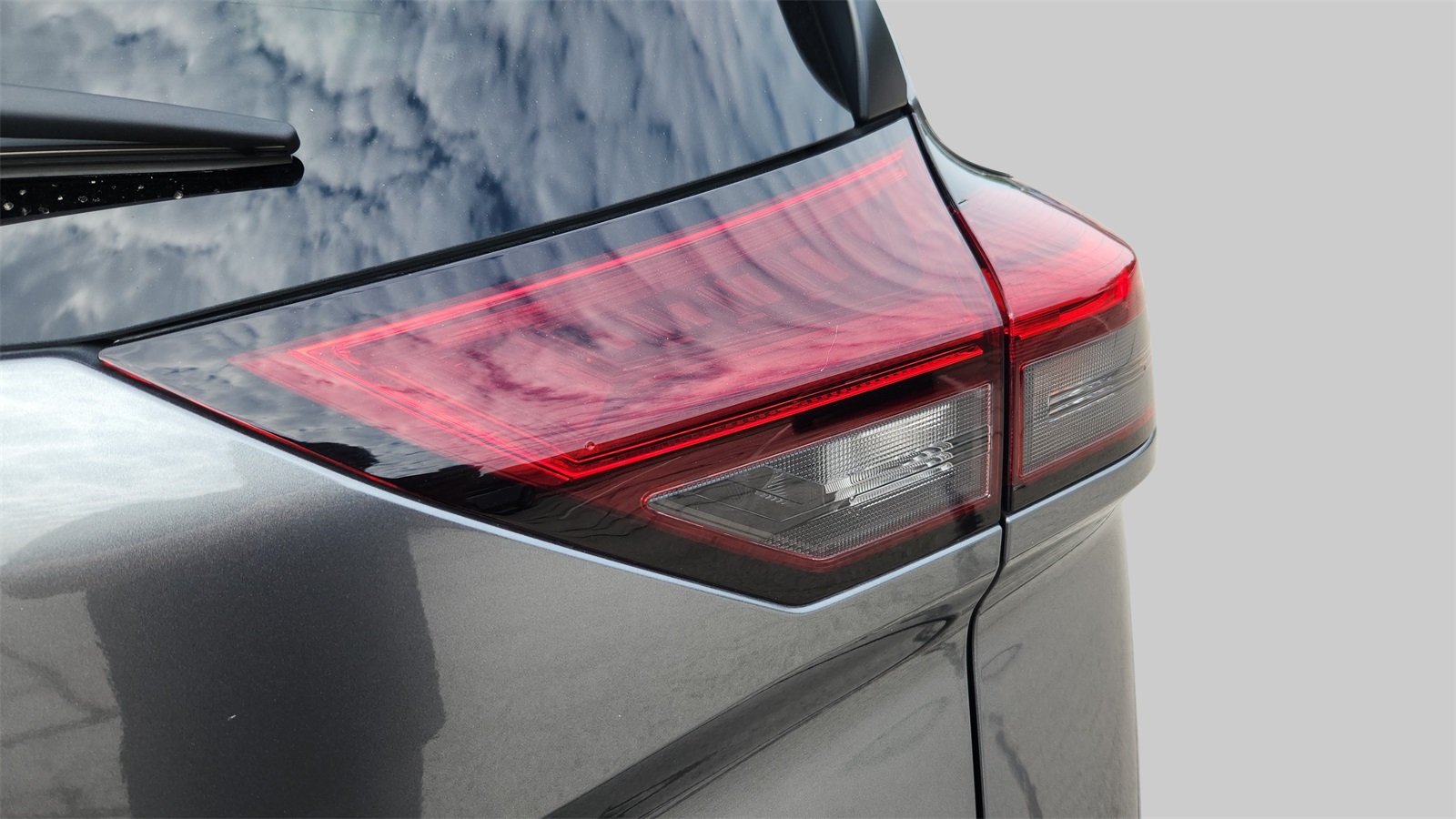 2023 Nissan Rogue SV photo 20
