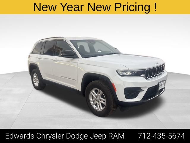 2025 Jeep Grand Cherokee Laredo's photo