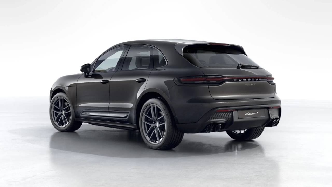 2026 Porsche Macan T photo 2