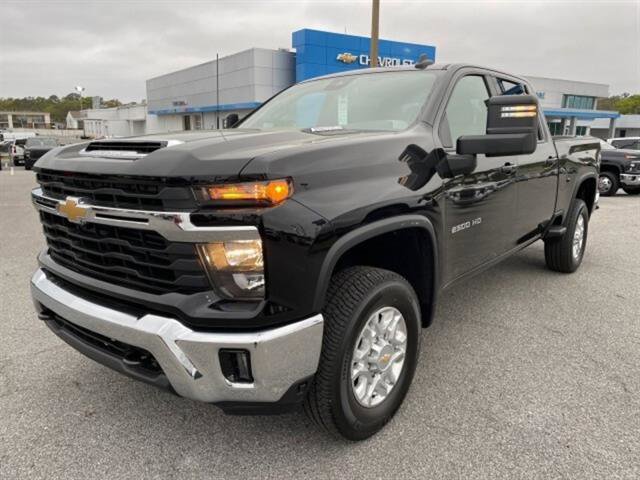 2024 Chevrolet Silverado 2500HD LT photo 2