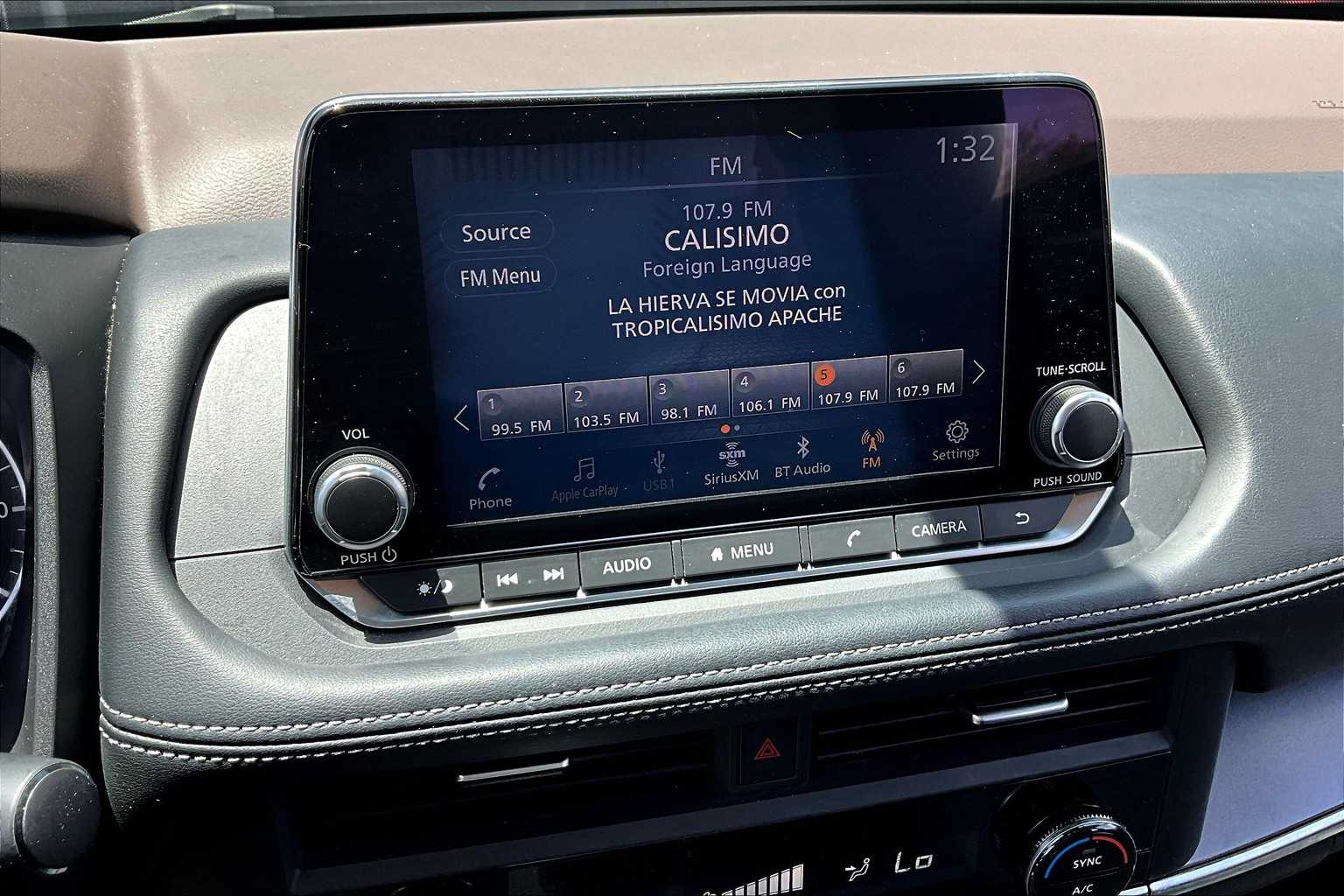 2023 Nissan Rogue SV photo 19