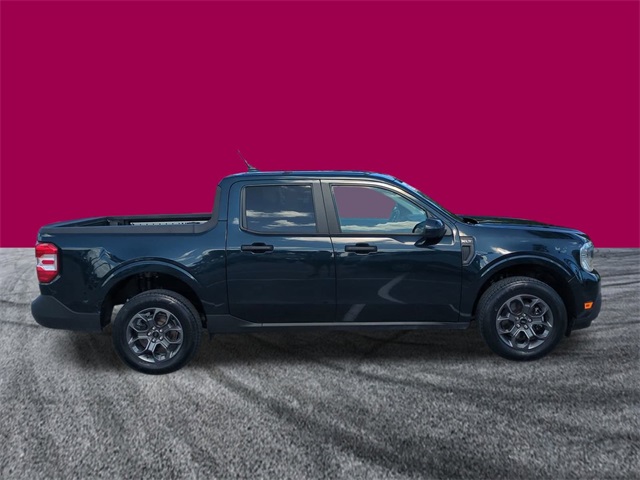2022 Ford Maverick XLT photo 2