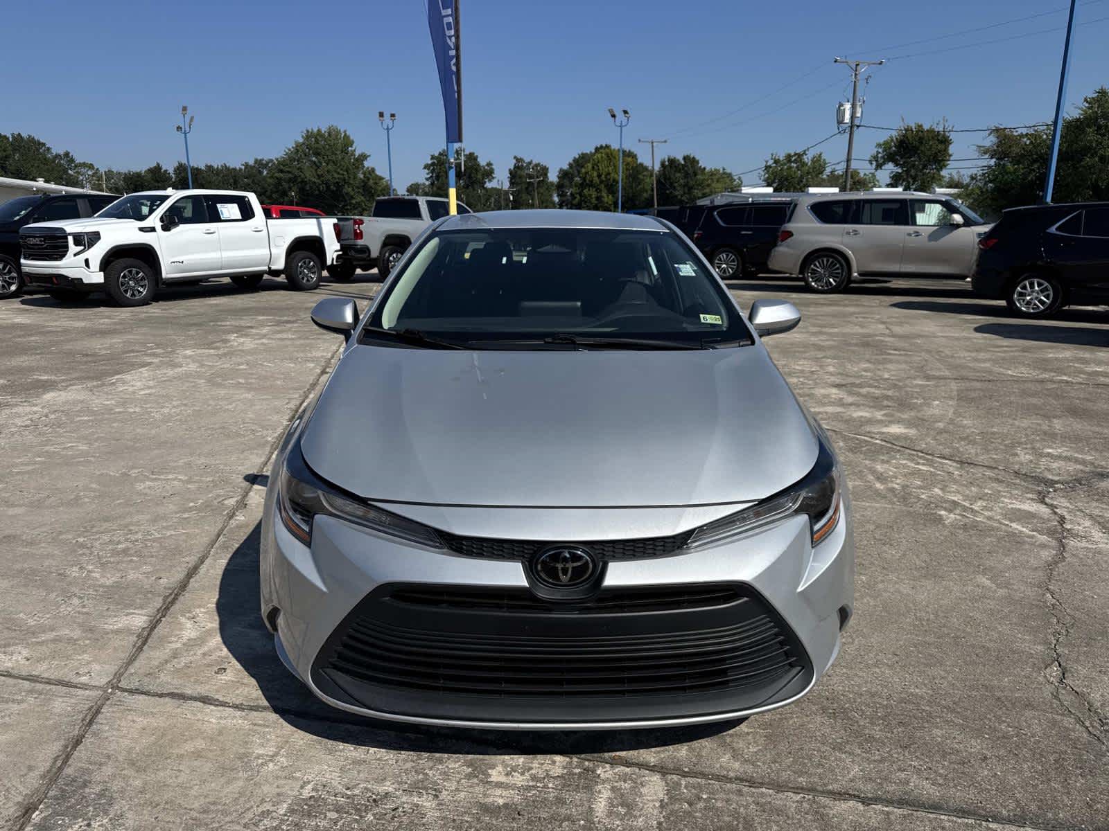 2024 Toyota Corolla LE photo 3
