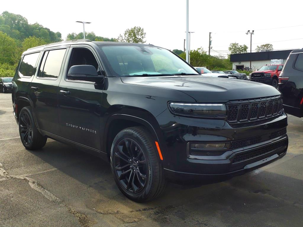 2023 Jeep Grand Wagoneer Series II's photo