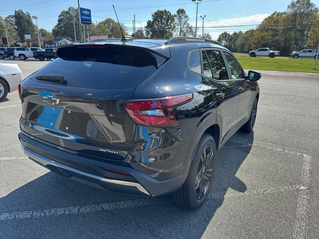 2026 Chevrolet Trax ACTIV photo 4