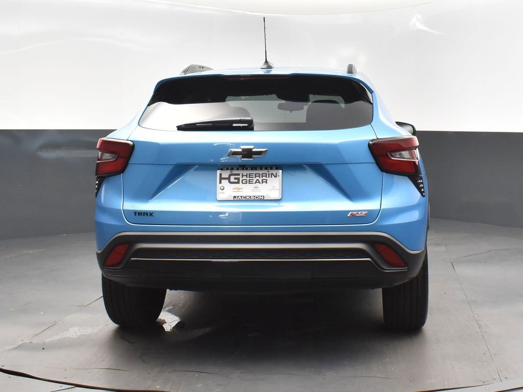 2025 Chevrolet Trax photo 6