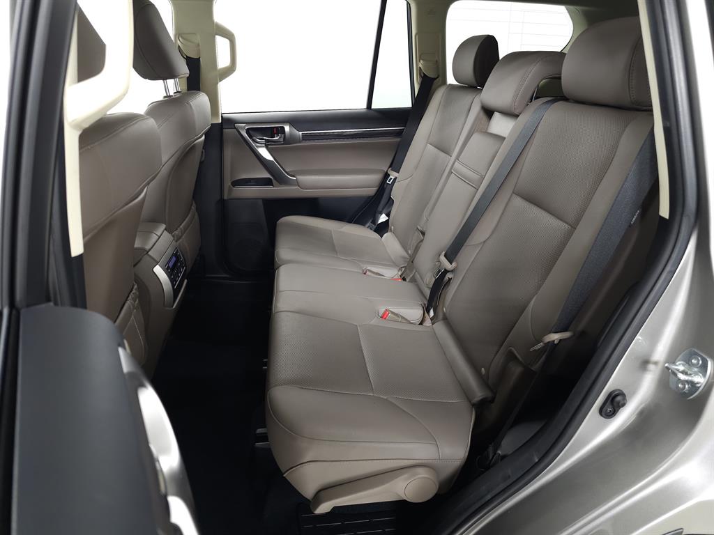 2023 Lexus GX 460 photo 29