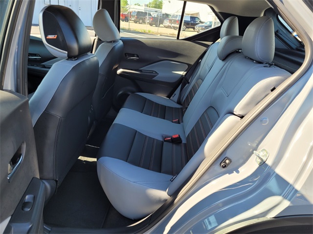 2024 Nissan Kicks SR photo 9