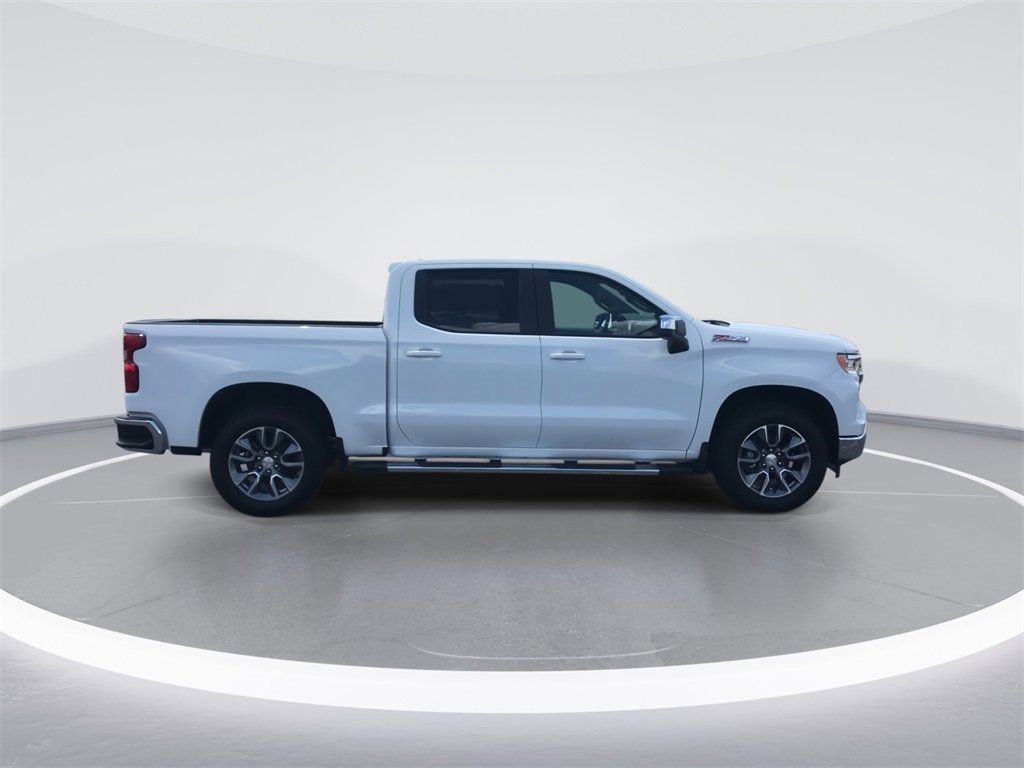 2025 Chevrolet Silverado 1500 LT photo 9