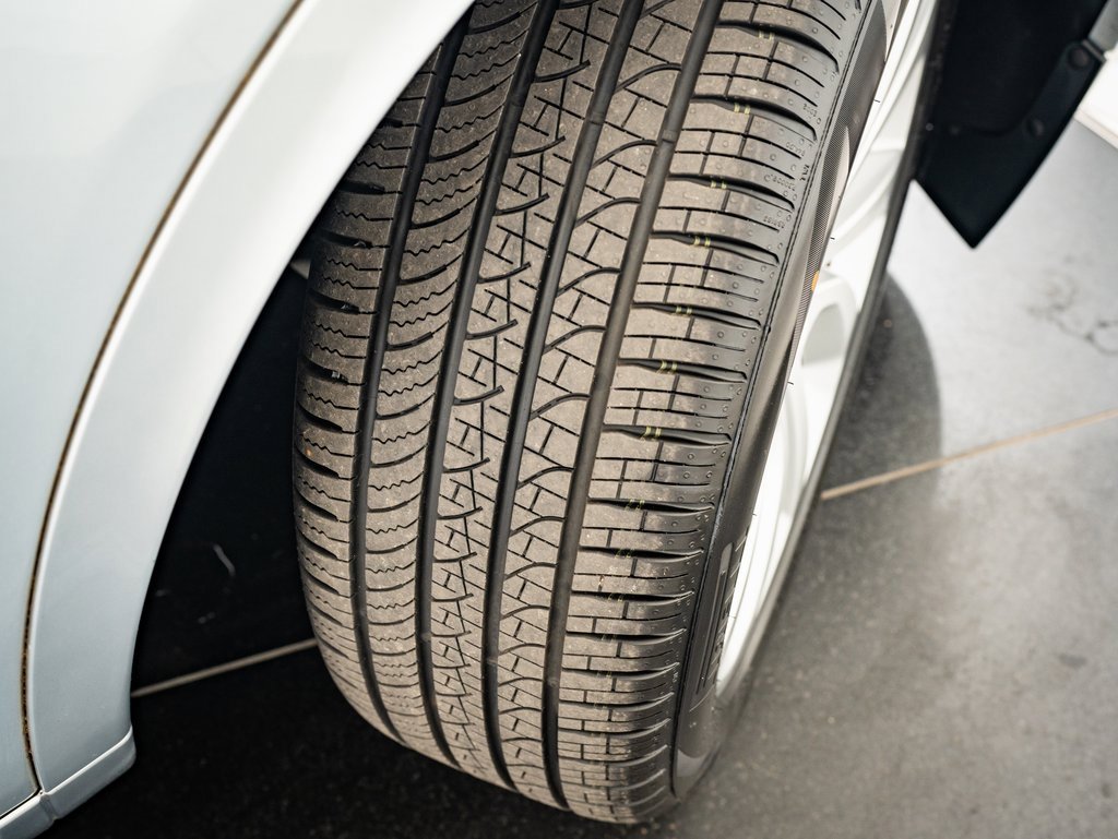 2023 Land Rover Discovery Sport S R-Dynamic photo 38