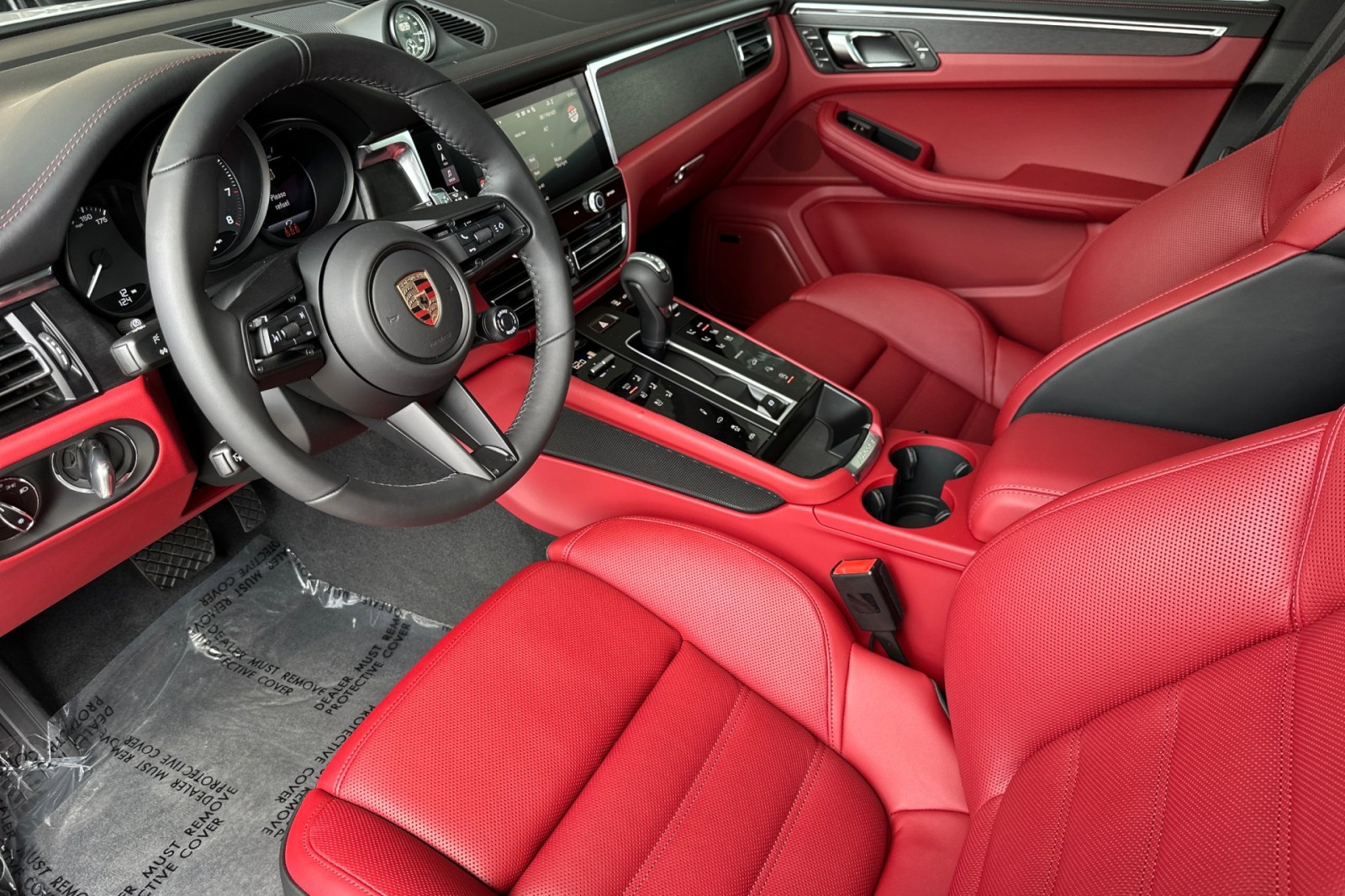 2025 Porsche Macan GTS photo 5