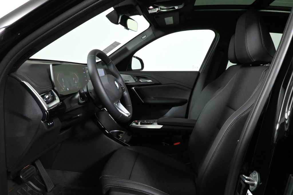 2025 Bmw X1 XDrive28i photo 2