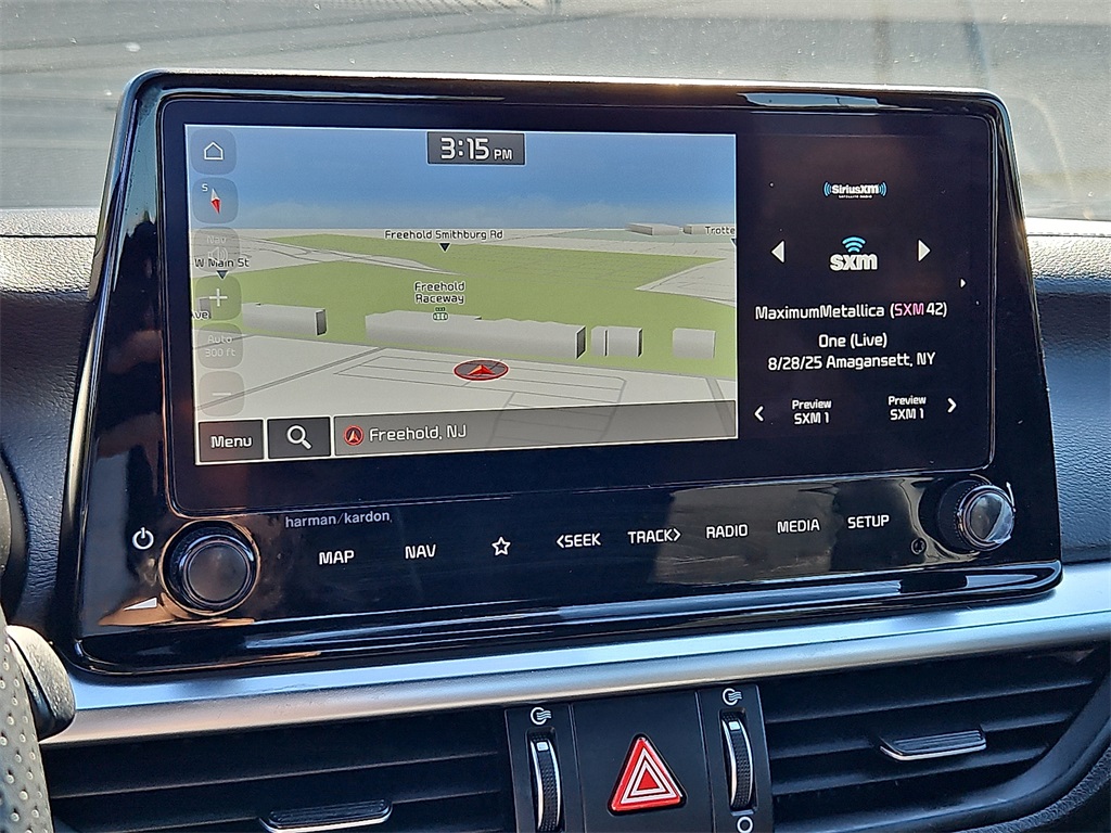 2023 Kia Forte GT-Line photo 17