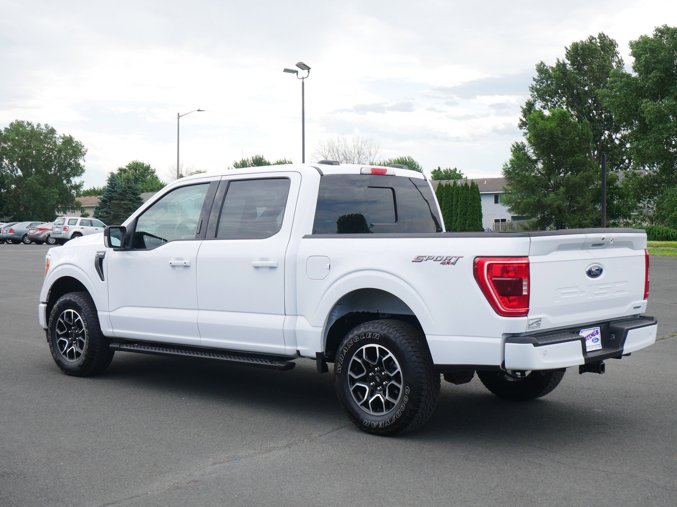 2021 Ford F-150 XLT photo 2