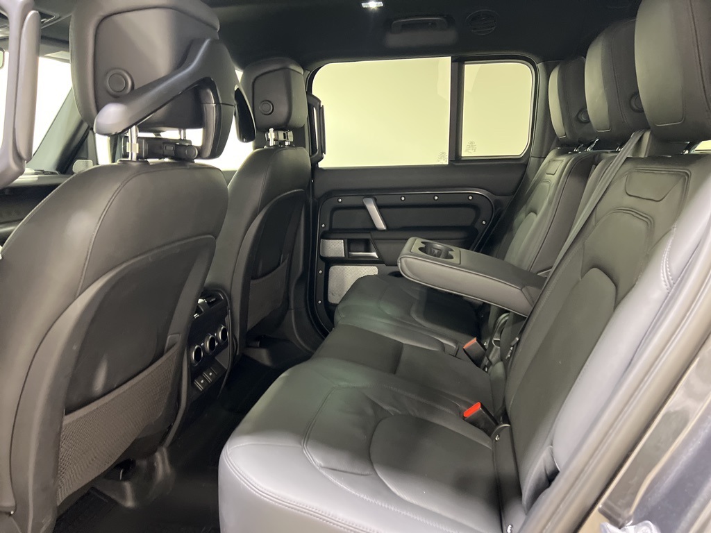 2024 Land Rover Defender 130 V8 photo 19