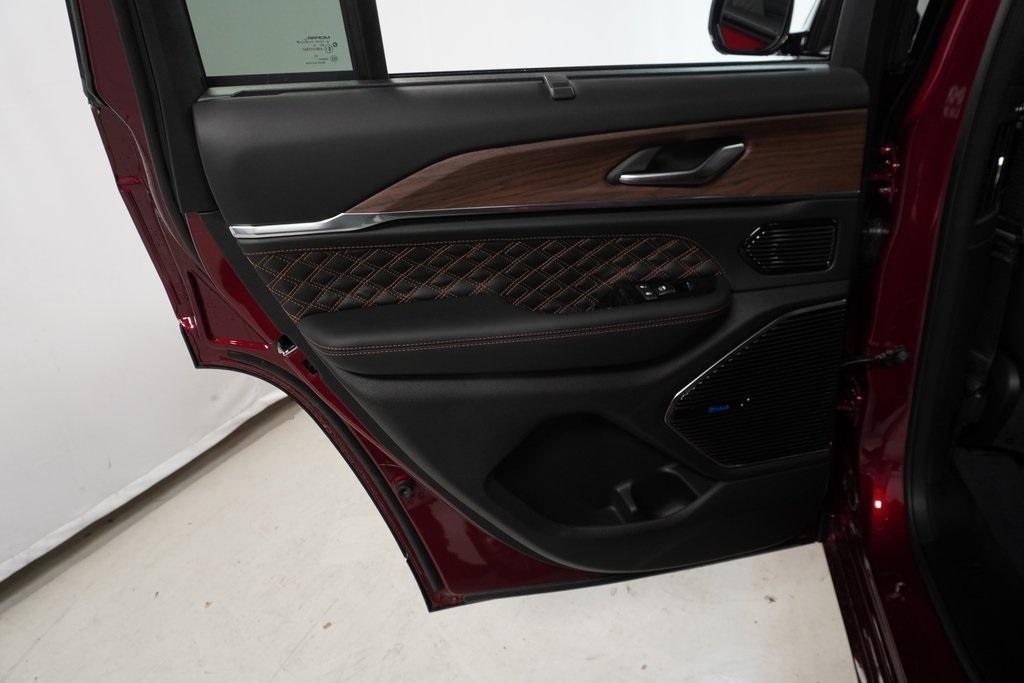 2023 Jeep Grand Cherokee Summit Reserve 4xe photo 26