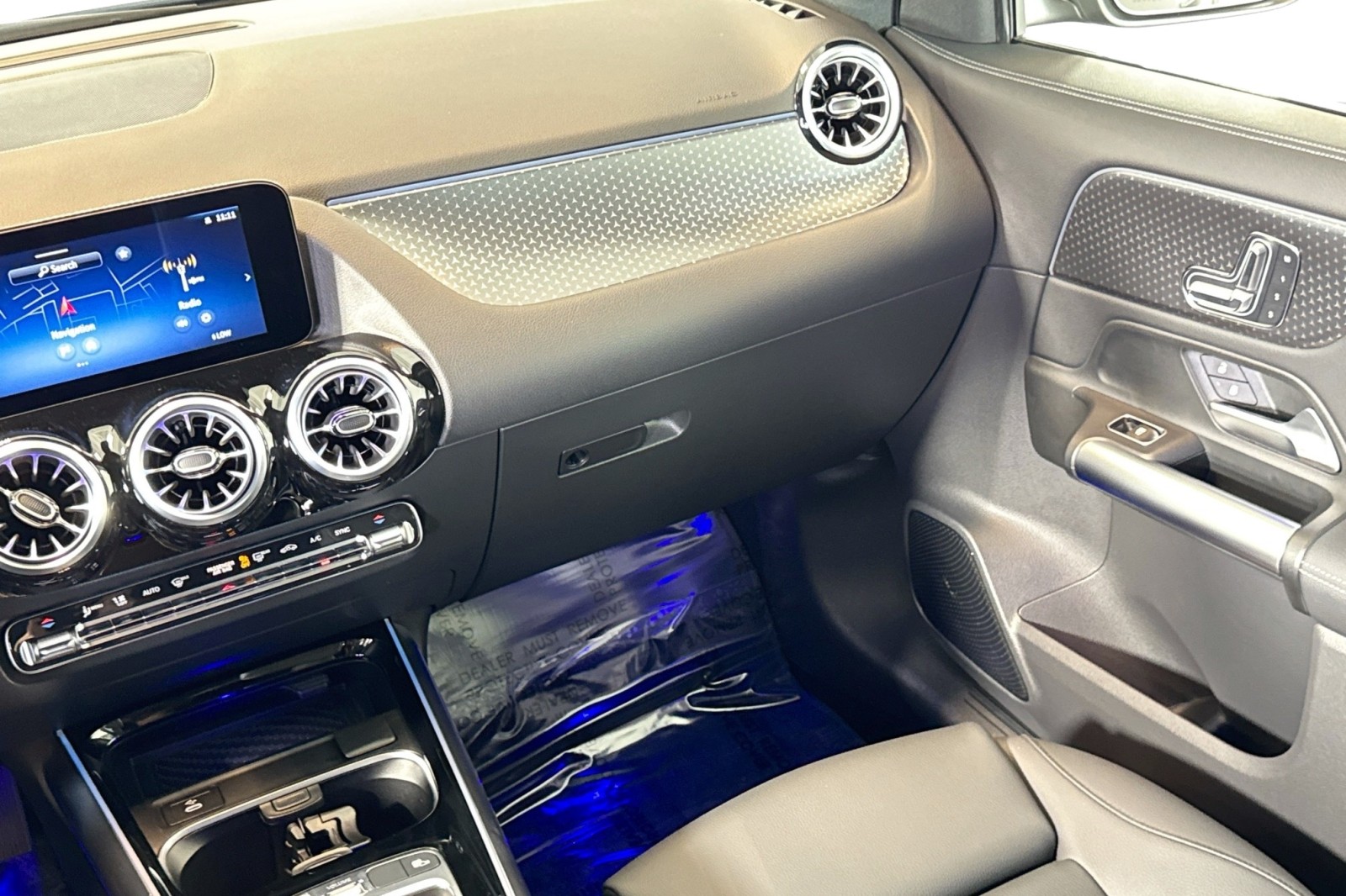 2025 Mercedes Benz GLA 250 photo 19