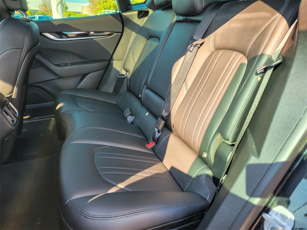 2022 Maserati Levante GT photo 10